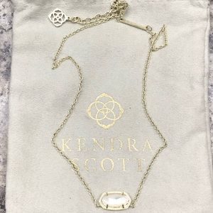 Kendra Scott necklace